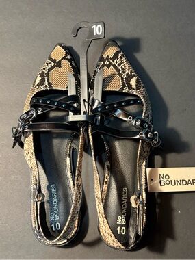 No Boundaries Snakeskin Mary Jane Flats Black Strap Pointed Toe Size 10